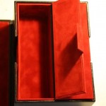 IMG_coffret_cuir_noir_velours_rouge6