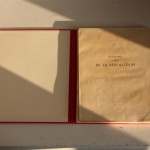  Cet ouvrage non relié est issu des réserves des bibliothèques des universités de Montpellier. Les estampes étaient conservées dans une chemise et une boite de conservation.